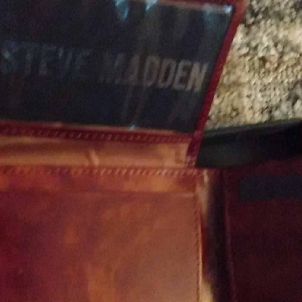 Steve Madden - Picture 3 of 4